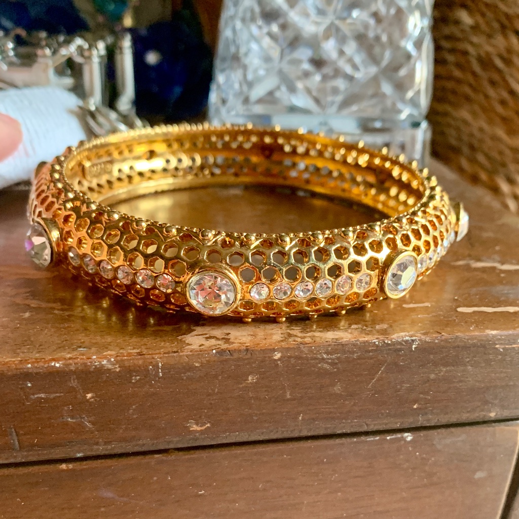 Iman Global Chic Gold & Crystal Bangle Bracelet - Sz Lg Nwot - Stunning Bracelet